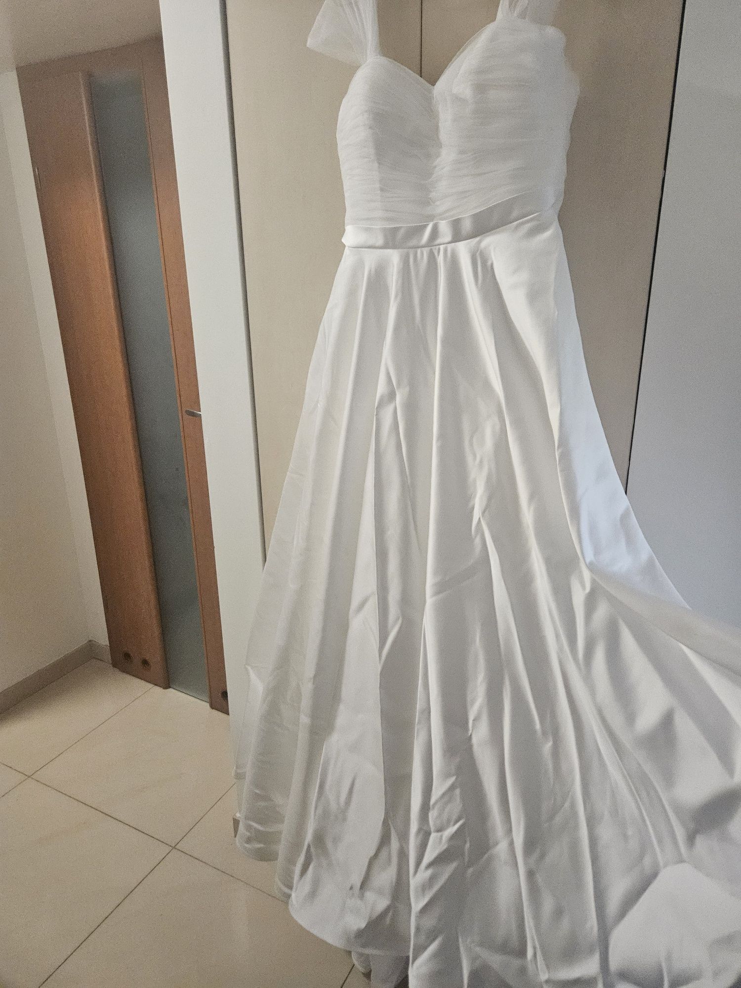Suknia ślubna Dominiss Wedding Dress Ivory