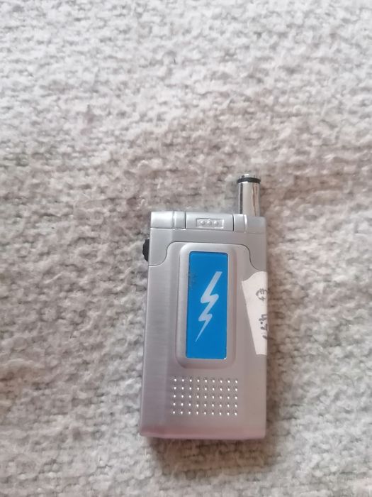 Zapalniczka srebrna z błyskawicą