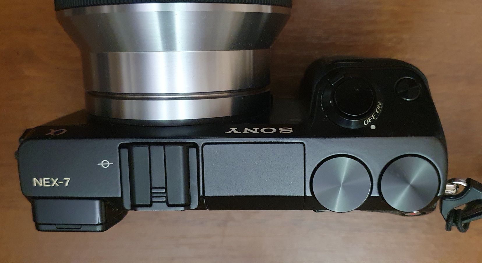 Sony nex7 с двумя объективами.