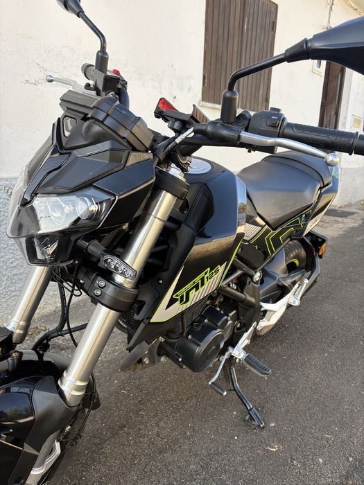 Benelli TNT 125 de 2023