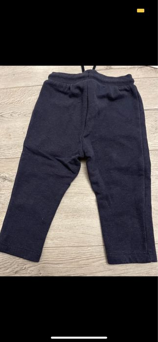 Bluza plus dwie pary spodenek dresowych