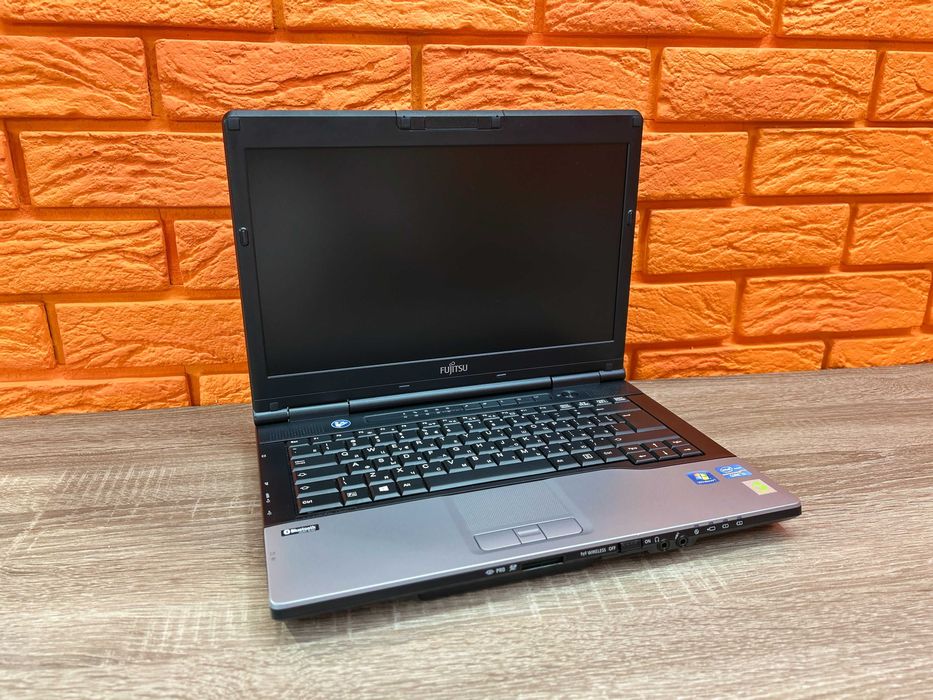 Ноутбук 14" Fujitsu S752 (1366х768) i3, 8 RAM, 120 SSD, Гарантія 1 рік