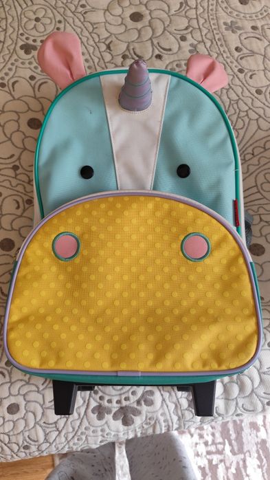 Дитячій валіза,рюкзак на колесах,в  гарному стані