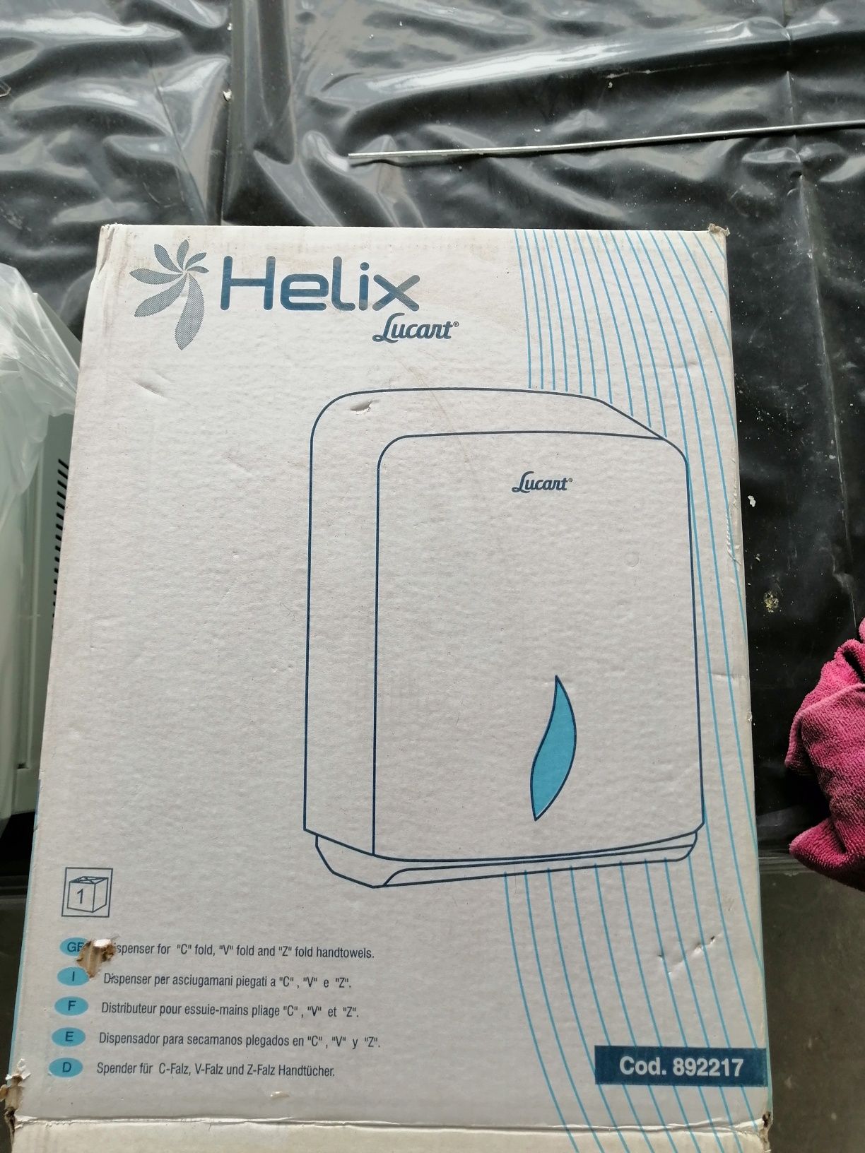 Dystrybutor ręczników papierowych Lucart Helix