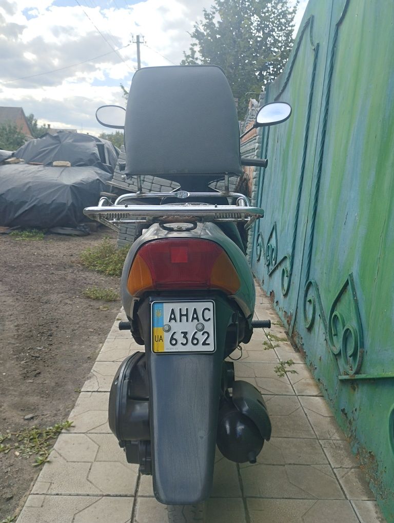 Скутер Suzuki lets 2
