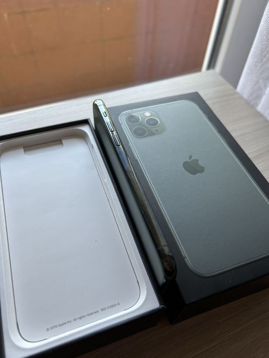 Iphone 11 Pro dark green stan bdb