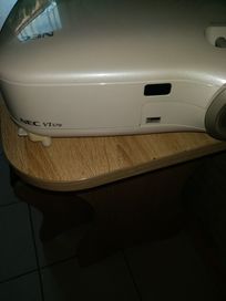 Projektor NEC vt570
