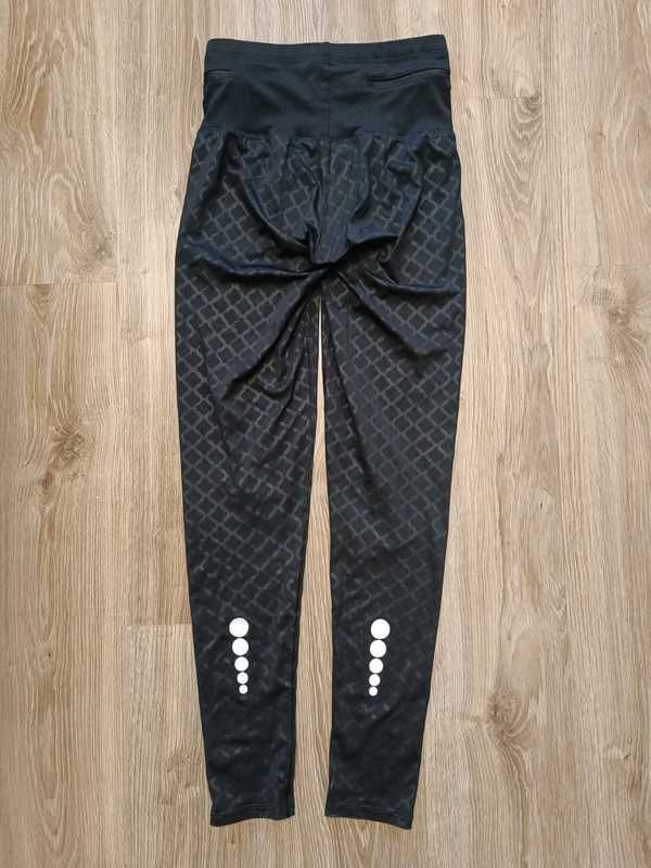 Nessi Legginsy Do Biegania Shiny Black r M/L
L / 40 / 12