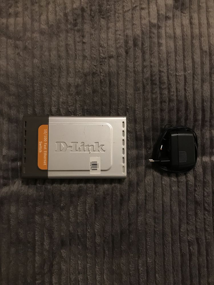 Switch D-link DES-1008D