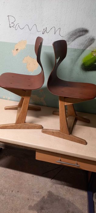 Stare zabytkowe krzesła dzieciece kolekcjonerskie krzesło schulmobel