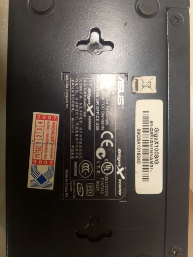 Камутатор Asus GigaX 1008/G