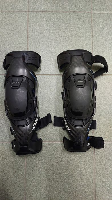 Мотонаколенники Pod K8 Carbon