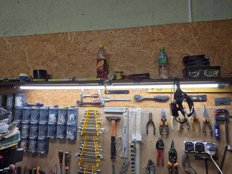 Lampa LED - super do garażu, warsztatu itp.