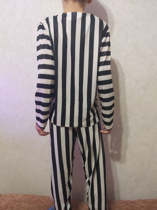 Костюм заключеного, зека на хеловин на 8-10л.