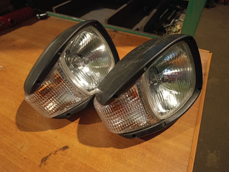 Lampa reflektor z kierunkowskazem  koparka traktor  Nordic Lights N