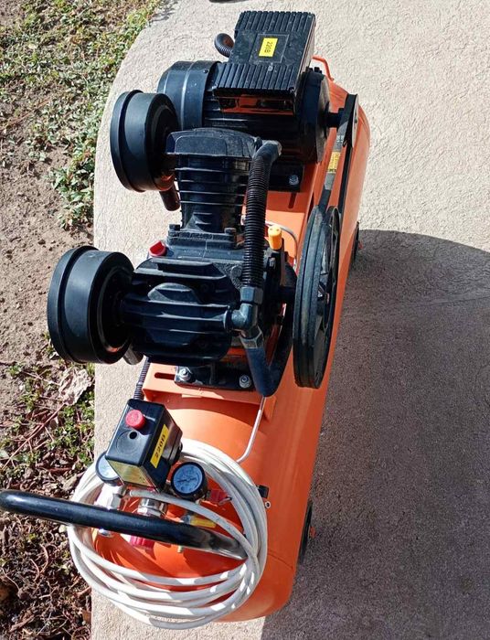 Продам компресор