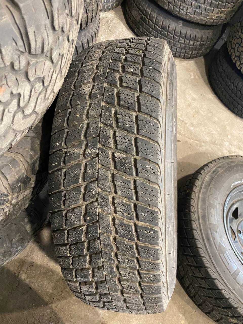 Колеса 235/75 R15 6*139.7 шини Mitsubishi L200 Navara D22