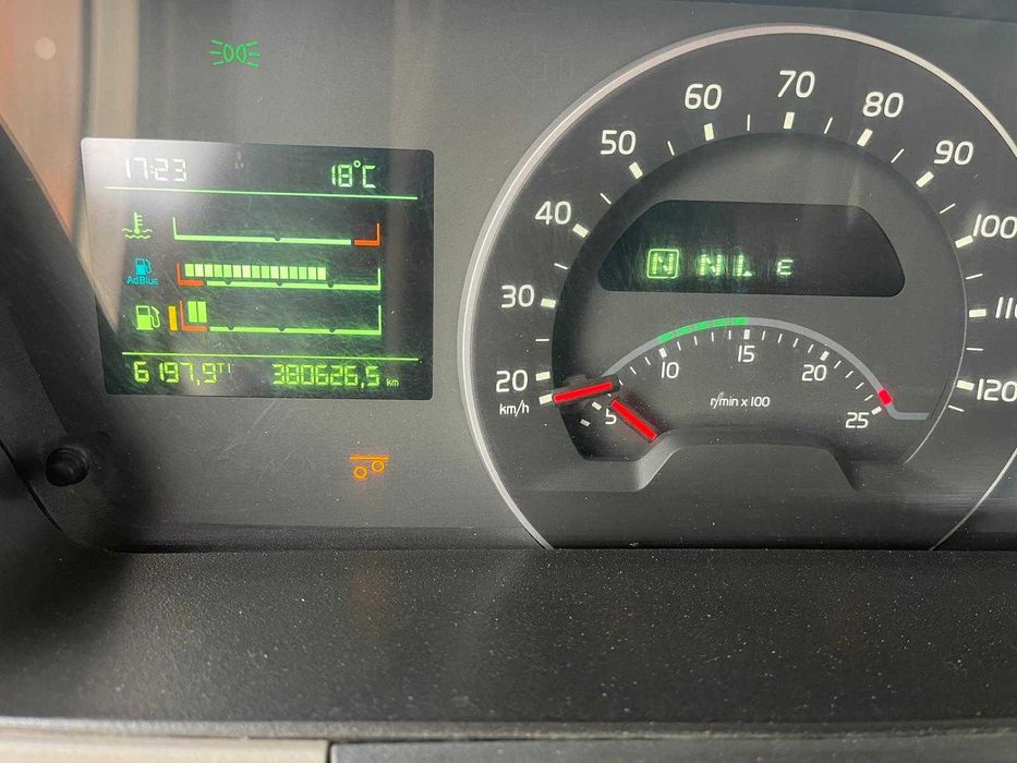 Volvo FM 410 porta contentores 6m3