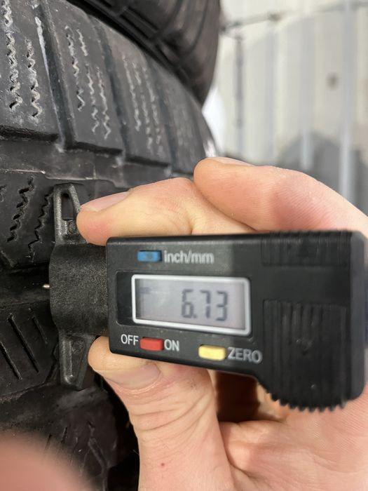 255/45 R18 Continental