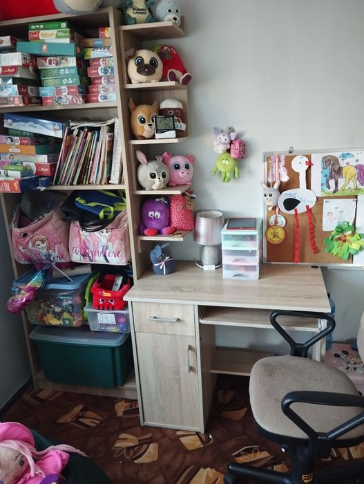 Regał na książki/ zabawki