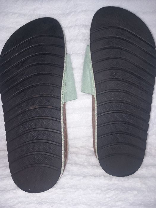 Klapki damskie kolor mietowy