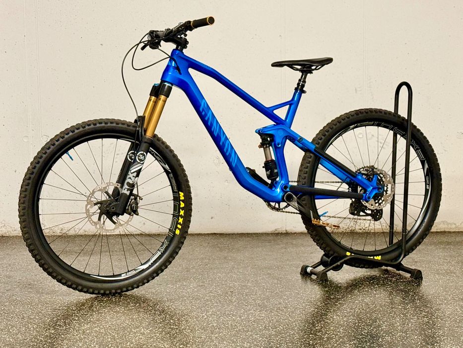 Canyon Strive CF8  Karbon enduro Fox 36 Factory Kashima Shimano XT