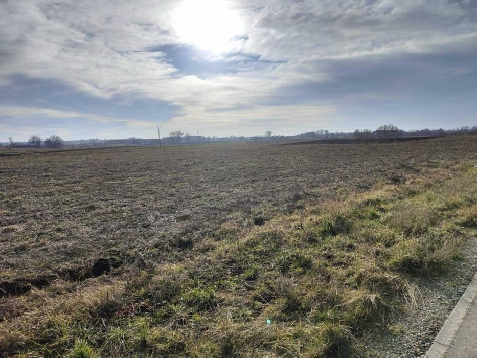 Sprzedam działkę budowlaną w Hrubieszowie 2558 m2