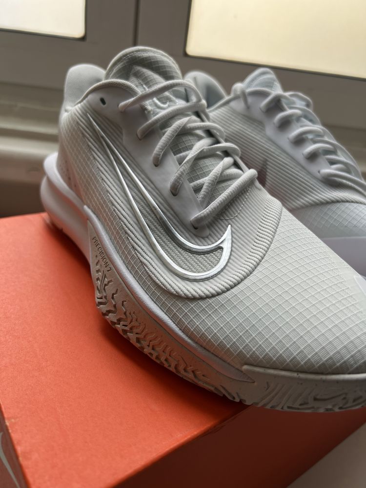 Nike Precision 7