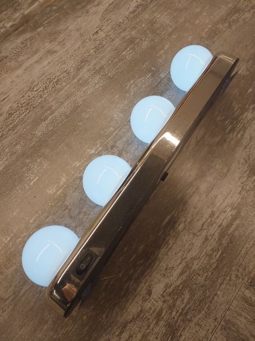 Oświetlenie lampki LED do makijażu