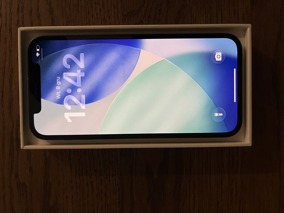 IPhone 12, 64GB; niebieski; bateria 81%