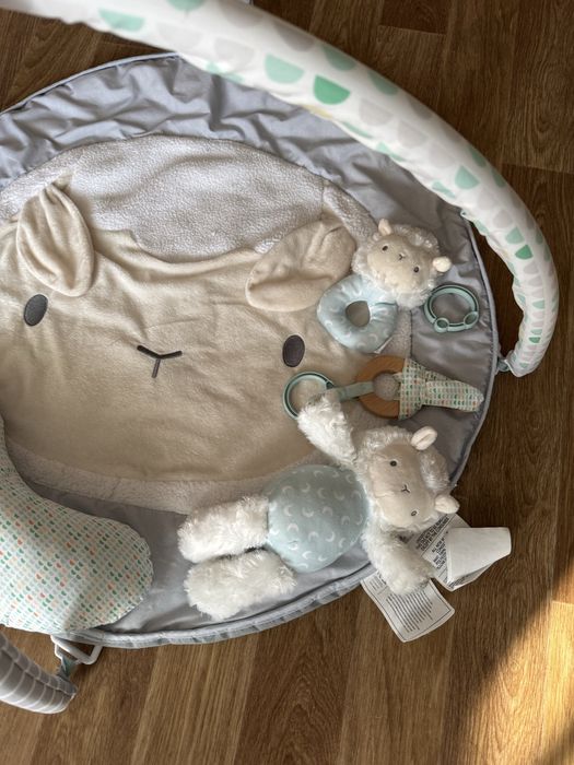 Розвиваючий килимок Ingenuity "Sheppy’s Spot Corrie"