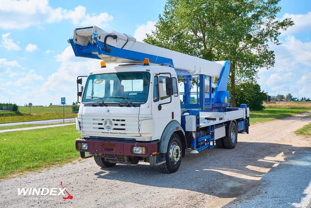 Podnośnik koszowy zwyżka podest ruchomy - Wumag WT 440 Mercedes