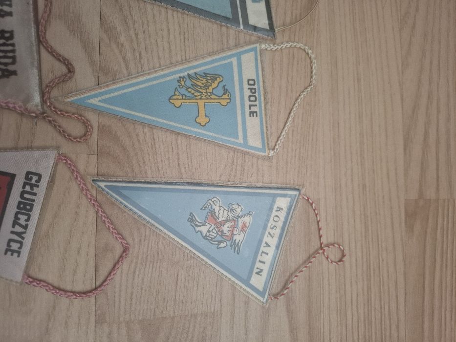 Zestaw małych proporczyków z PRL. Opole,Poznań, Nowa Ruda, Koszalin