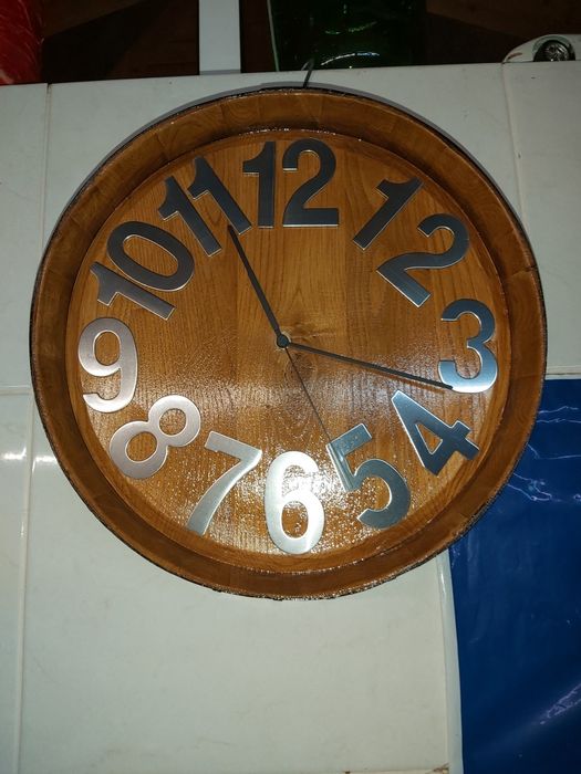 Relogio feito de barril