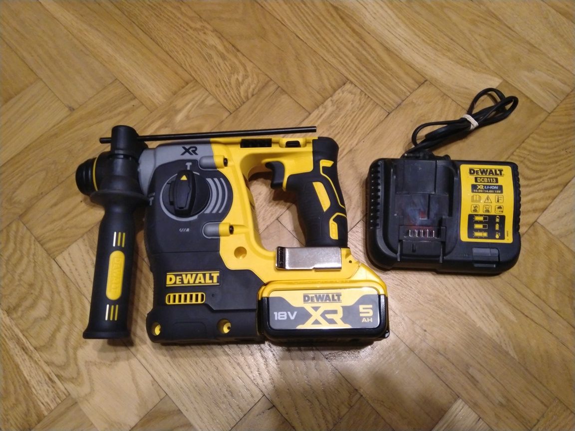 Młotowiertarka Młot Wiertarka Dewalt DCH273NT  5ah SDS + NOWY 2024