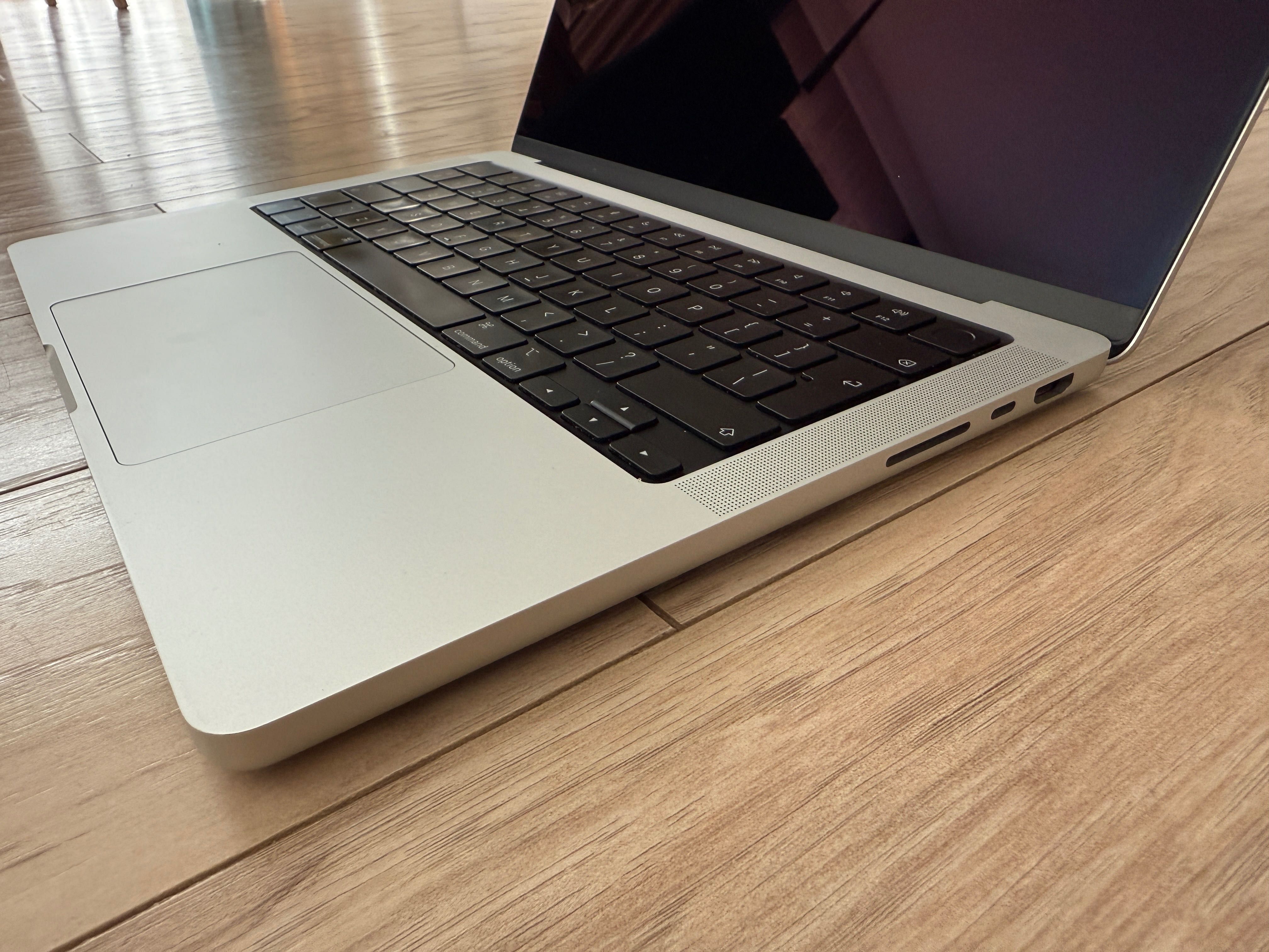 Apple Macbook Pro 14, M1 Pro 16GB Ram, 512GB SSD, faktura VAT