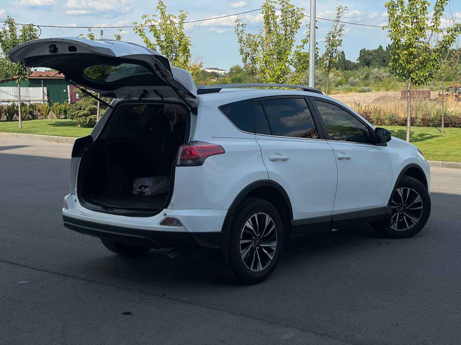 Toyota Rav-4 2018р 2.5  Автомат! Повний привід! Обмін! Розстрочка!