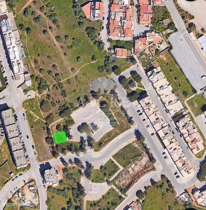 Lote de Terreno localizado em Parchal