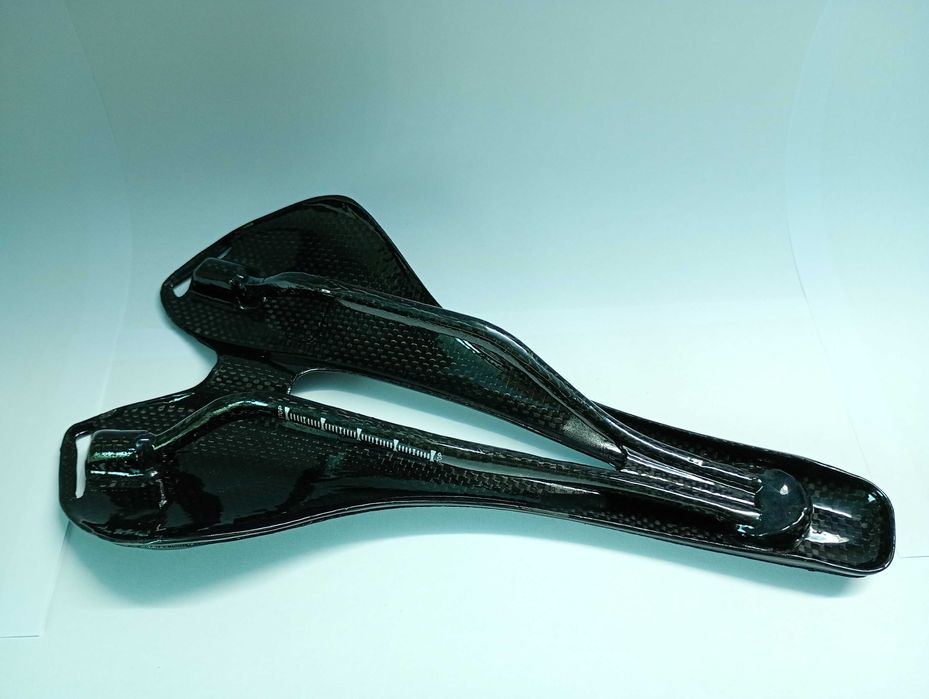 Selim bicicleta em carbono