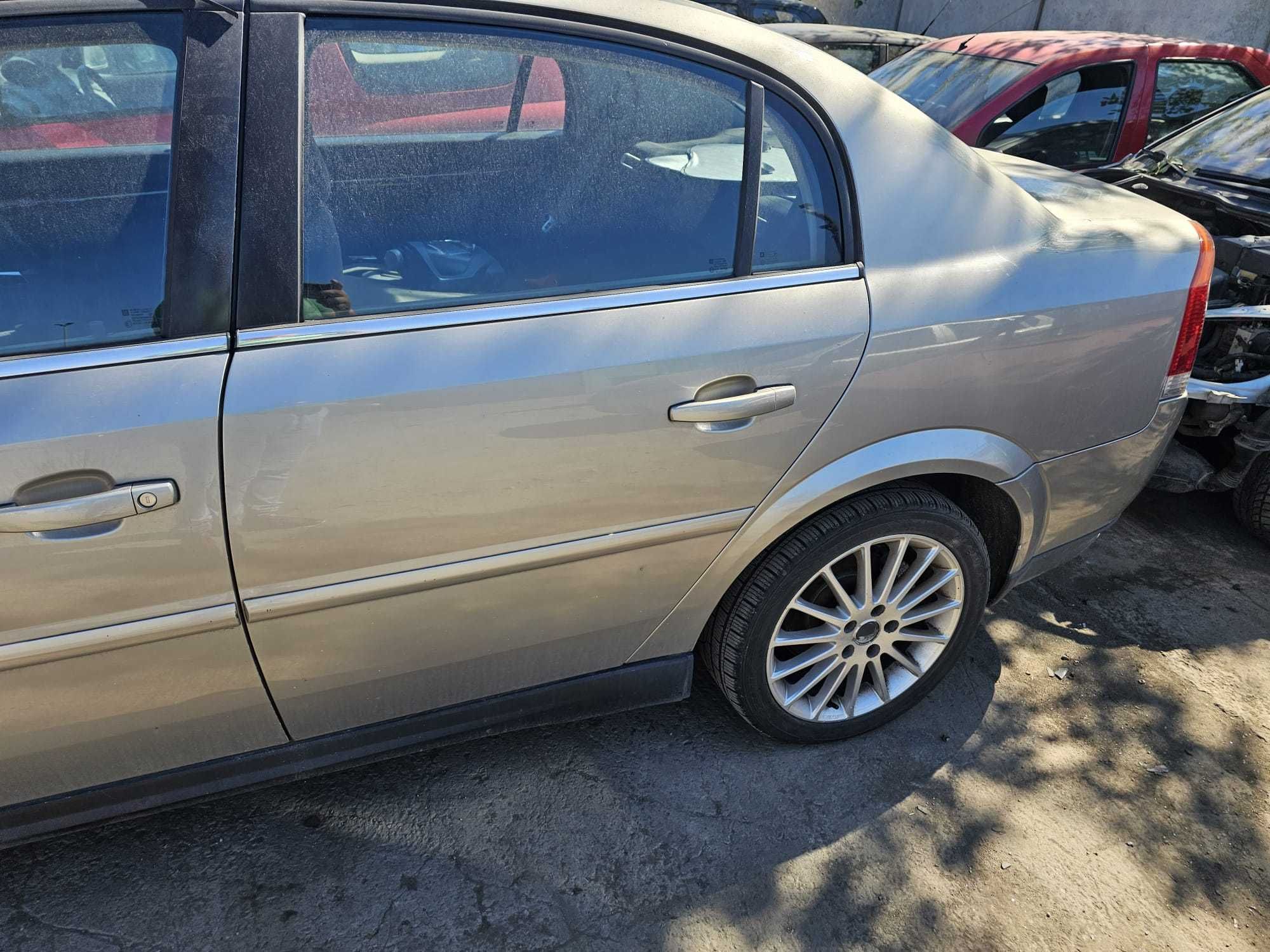 Drzwi tylne lewe Opel Vectra C 2002