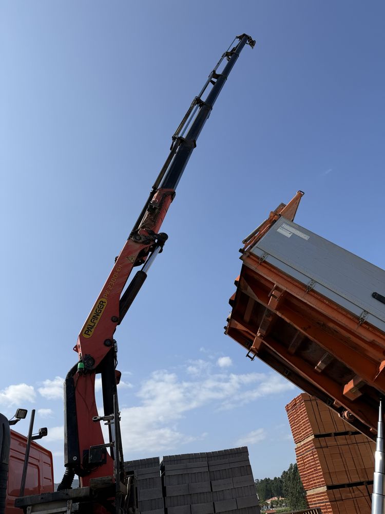 Volvo FMX  com grua PK23001 e bascúla