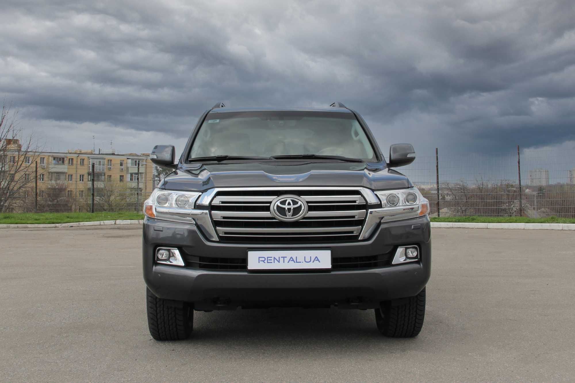 Прокат авто в Toyota Land Cruiser 200. Аренда авто в Киеве