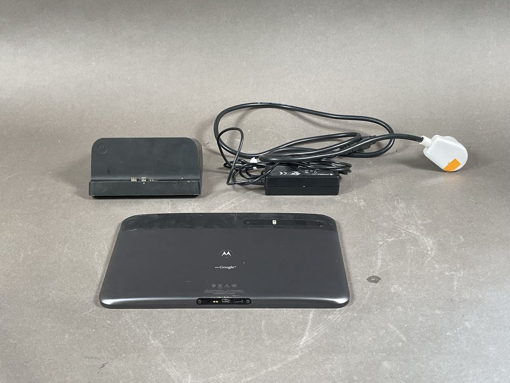 Tablet Motorola Xoom stacja dokująca Model: MZ601  ihdt56mt1