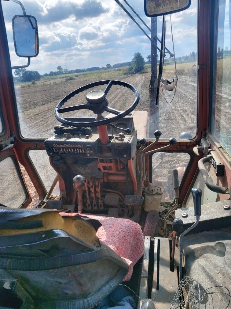 MTZ 82 w dobrym stanie.