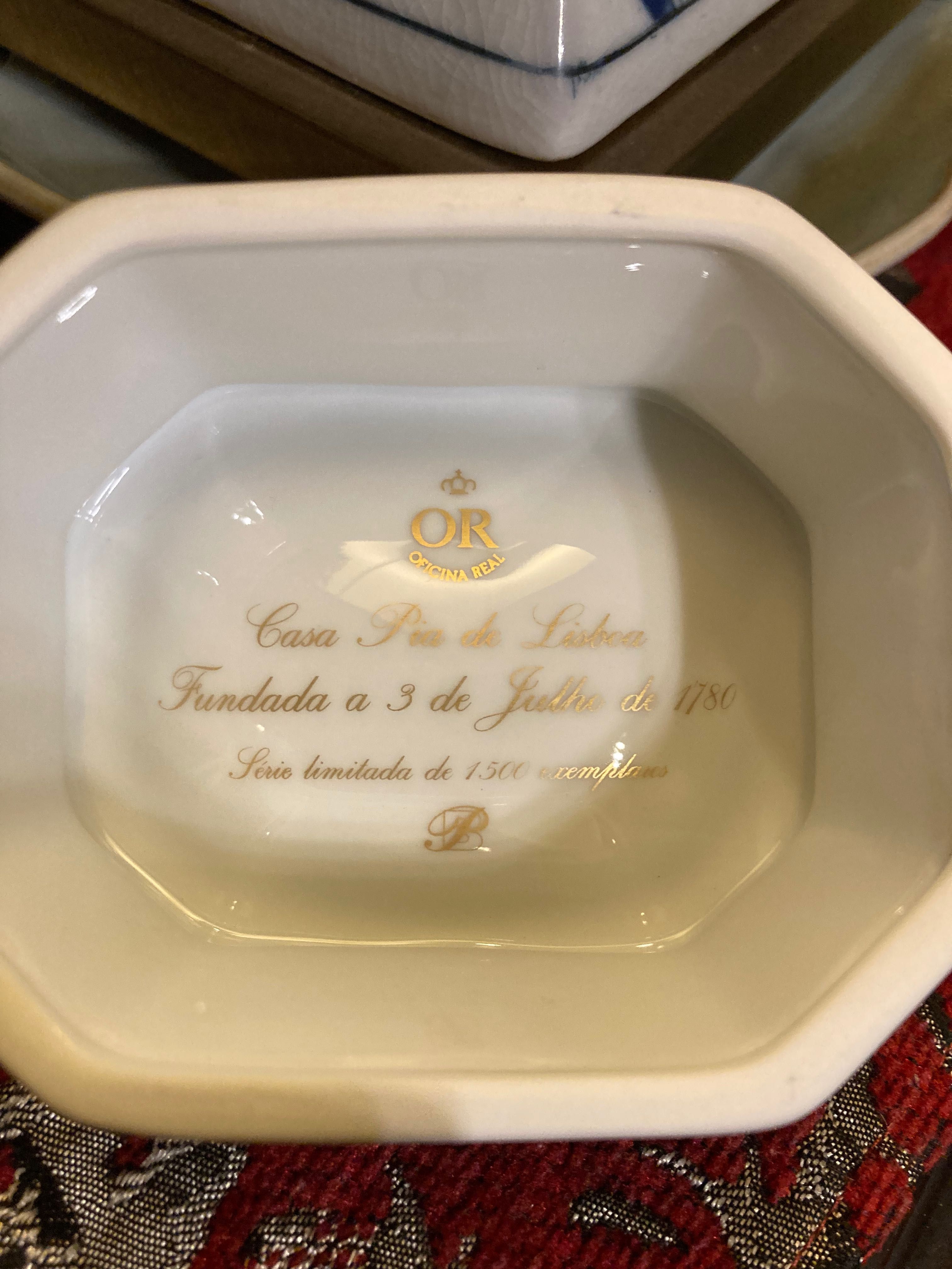 Peça comemorativa da Casa Pia de Lisboa