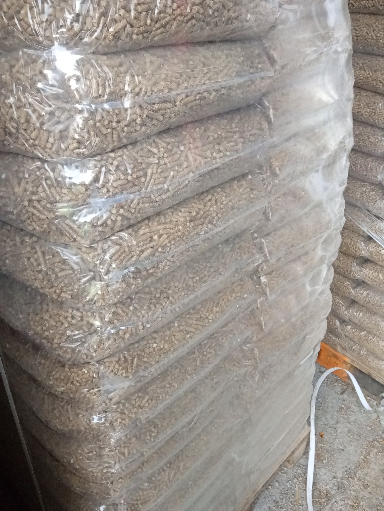 Sprzedam pellet 1100