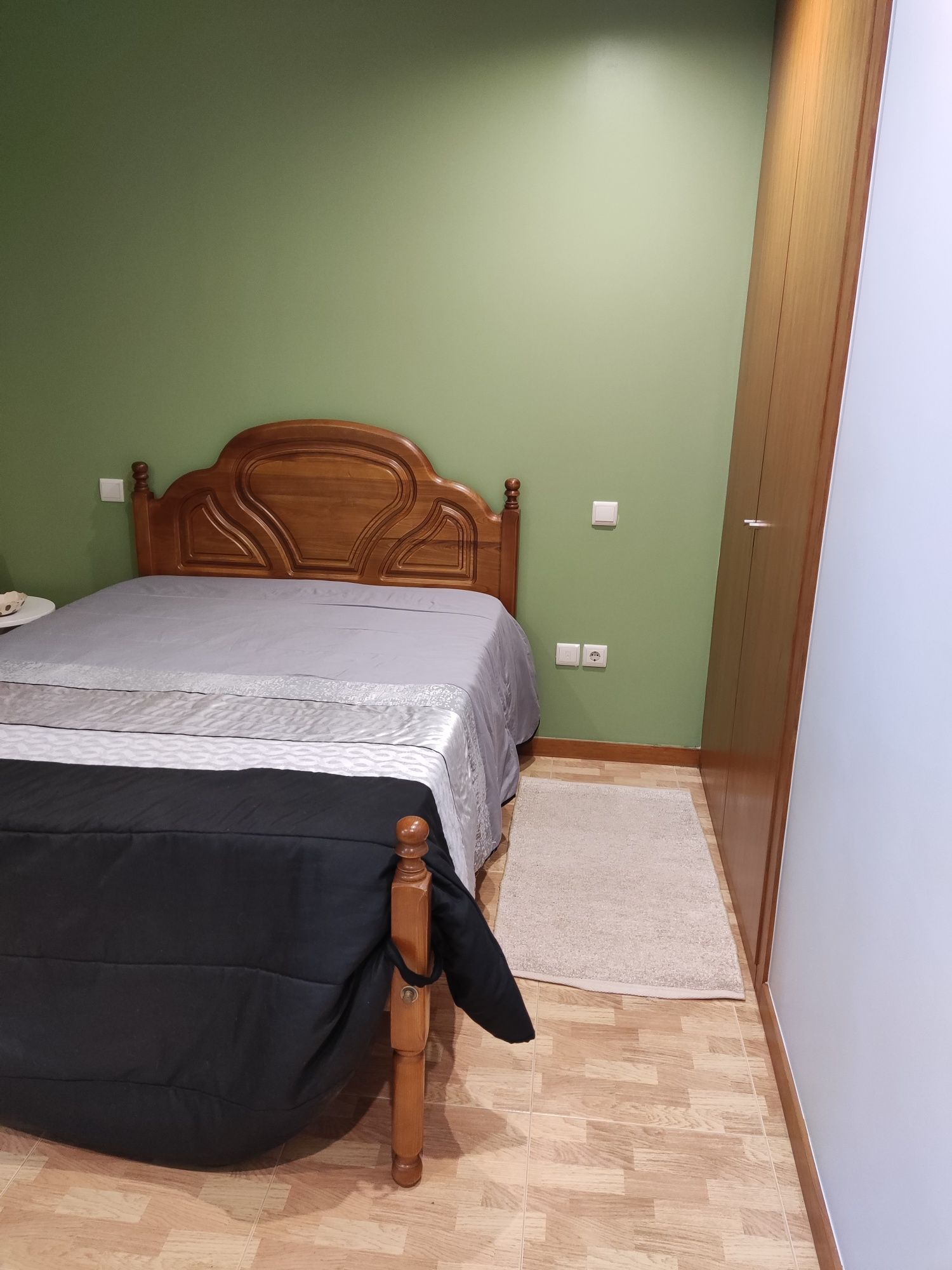 Cama casal com colchão
