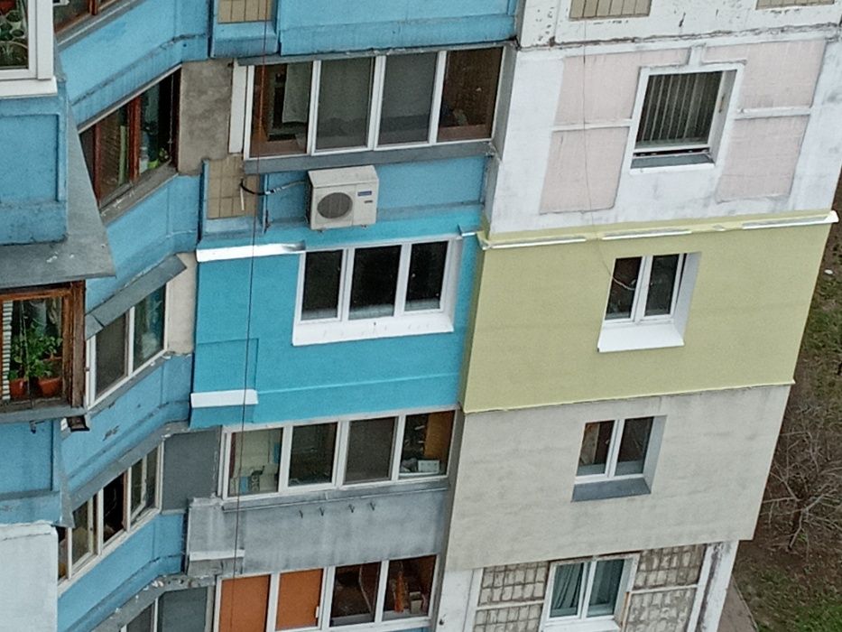Утеплення фасадів квартир балконів  будинків  верхолазні роботи маляра