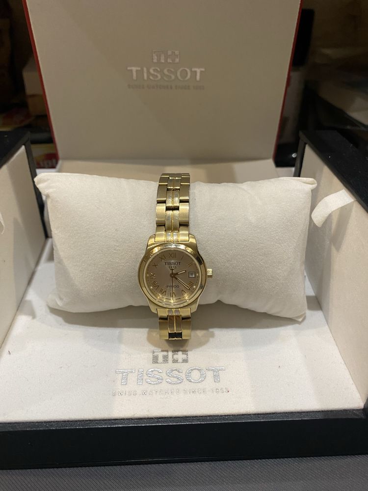 ZEGAREK  damski   firmy TISSOT