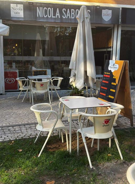 Trespasse de Café/restaurante nas Galerias Jardins do Lis, Leiria